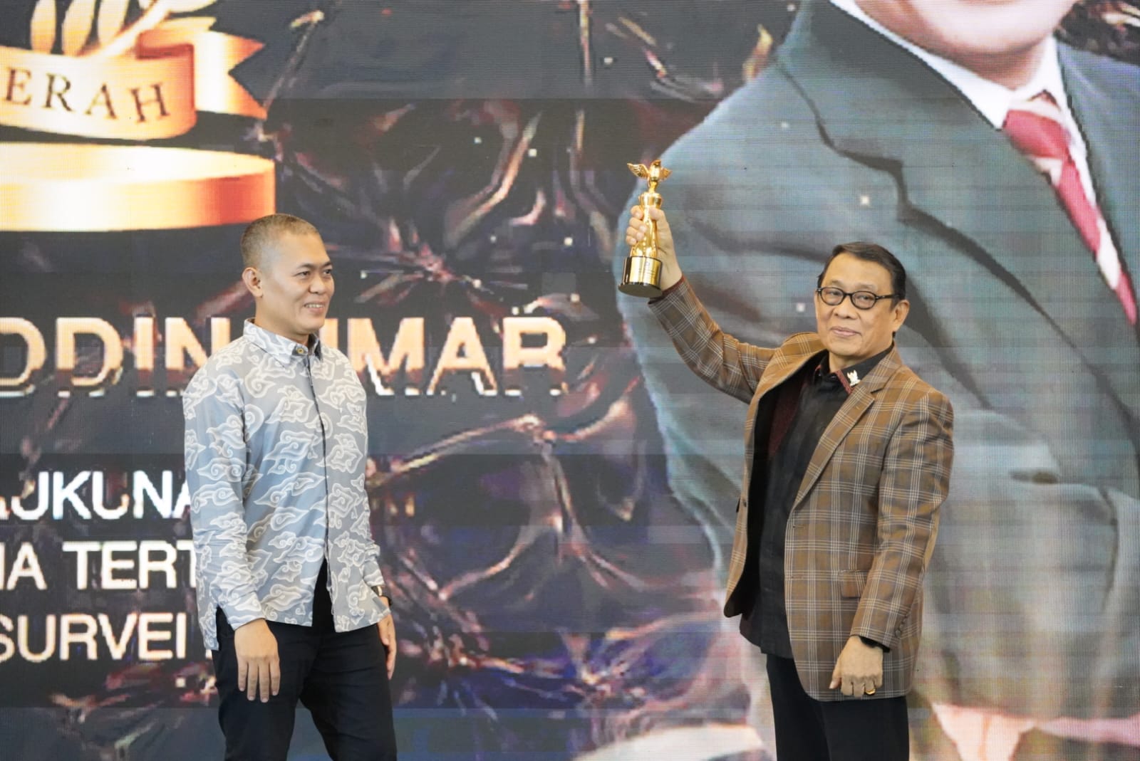 Menag Terima Penghargaan Tokoh Kerukunan Umat Beragama