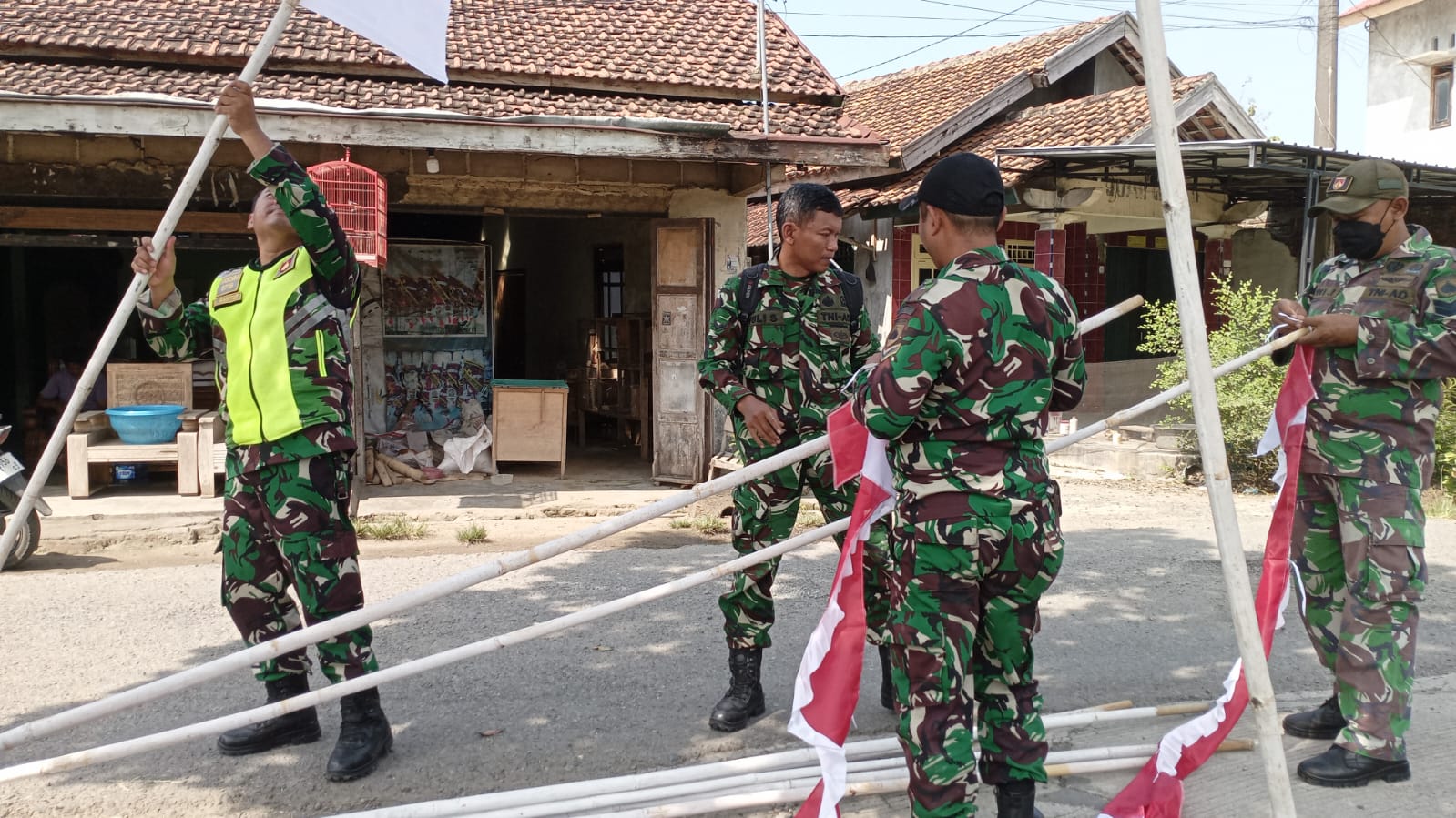 Warga dan TNI Bersatu Sambut TMMD Ke-128 dan Sedekah Bumi di Desa Godo Kab Pati