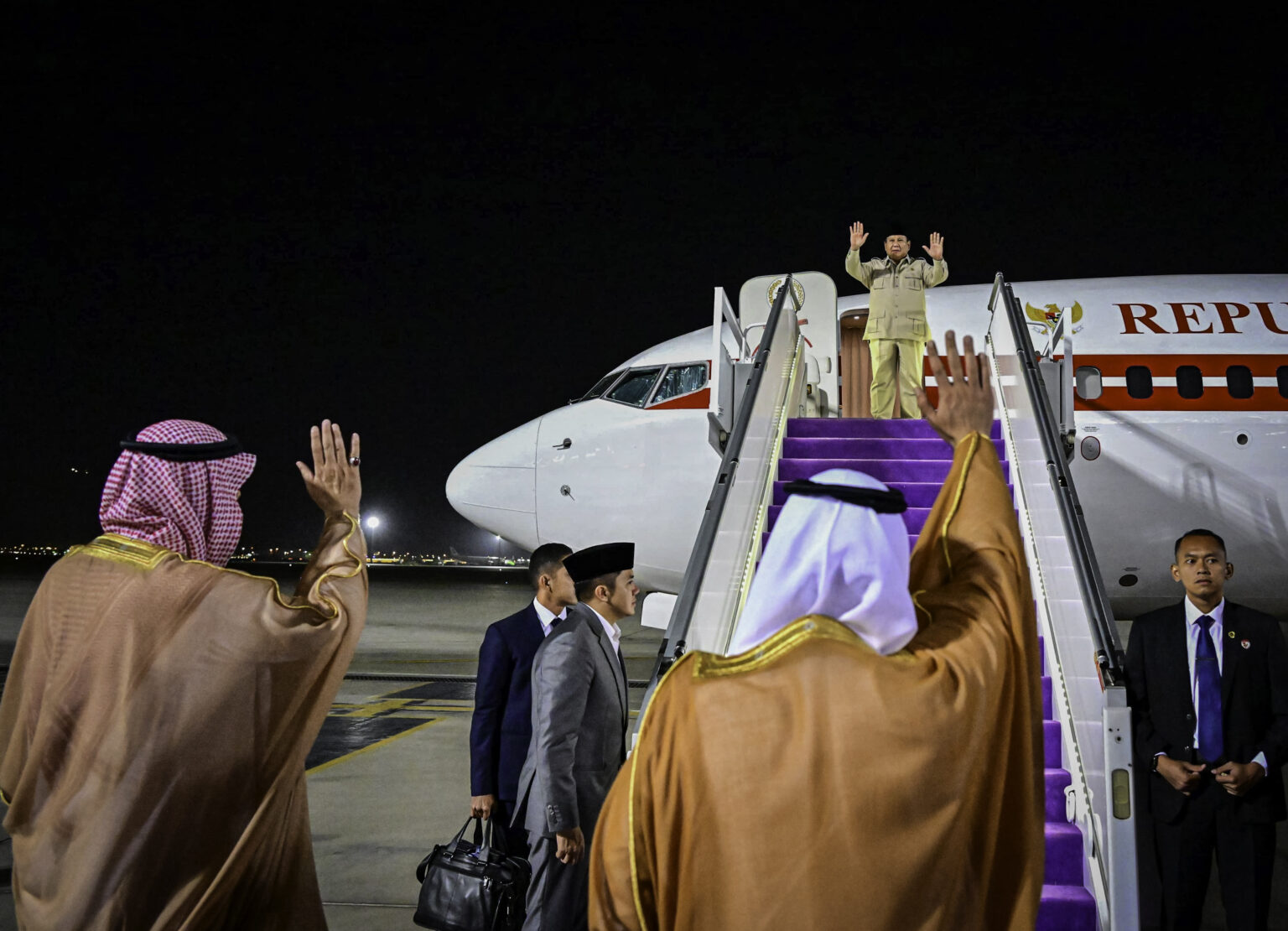 Presiden Prabowo Tinggalkan Arab Saudi Lanjutkan Lawatan ke Negara Berikutnya